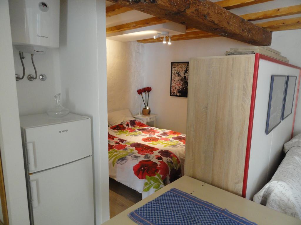 City Walls Hostel Ragusa Esterno foto