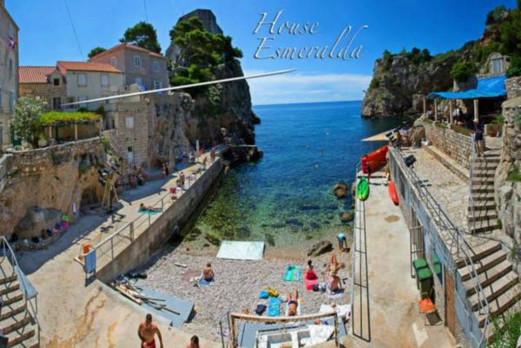 City Walls Hostel Ragusa Esterno foto